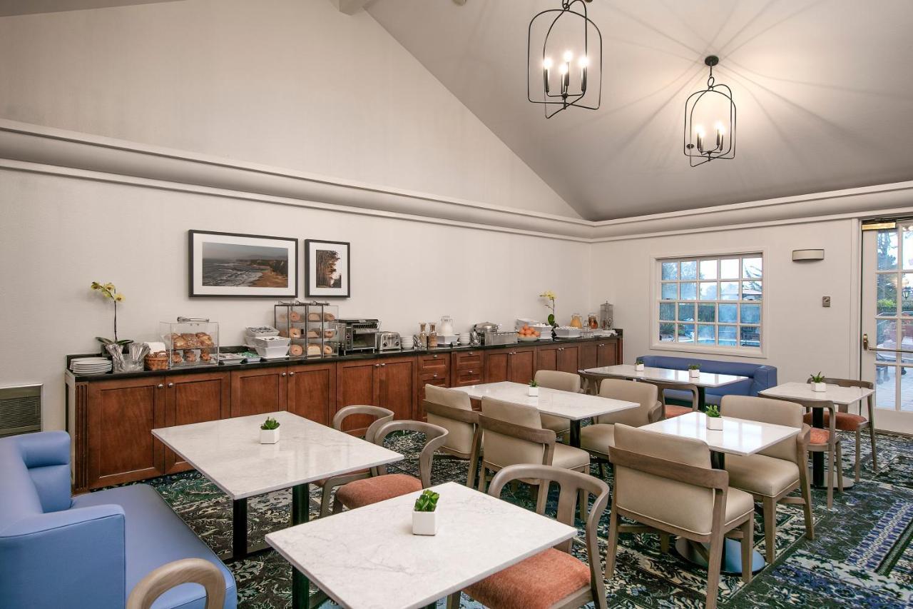 Half Moon Bay Lodge Екстер'єр фото