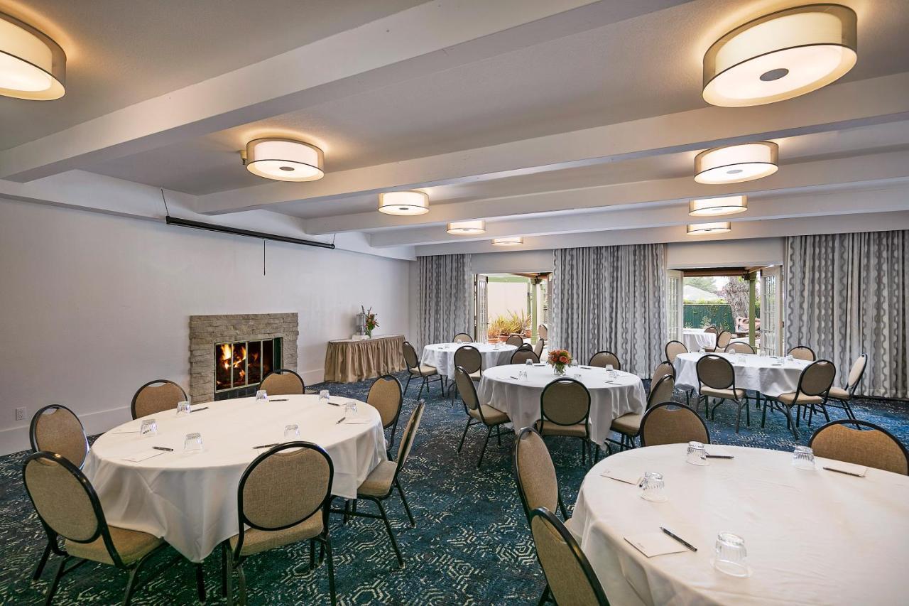 Half Moon Bay Lodge Екстер'єр фото