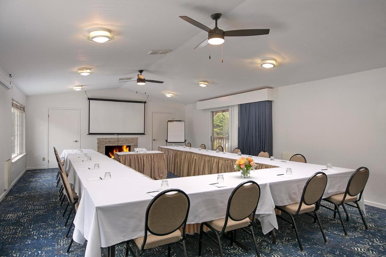 Half Moon Bay Lodge Екстер'єр фото