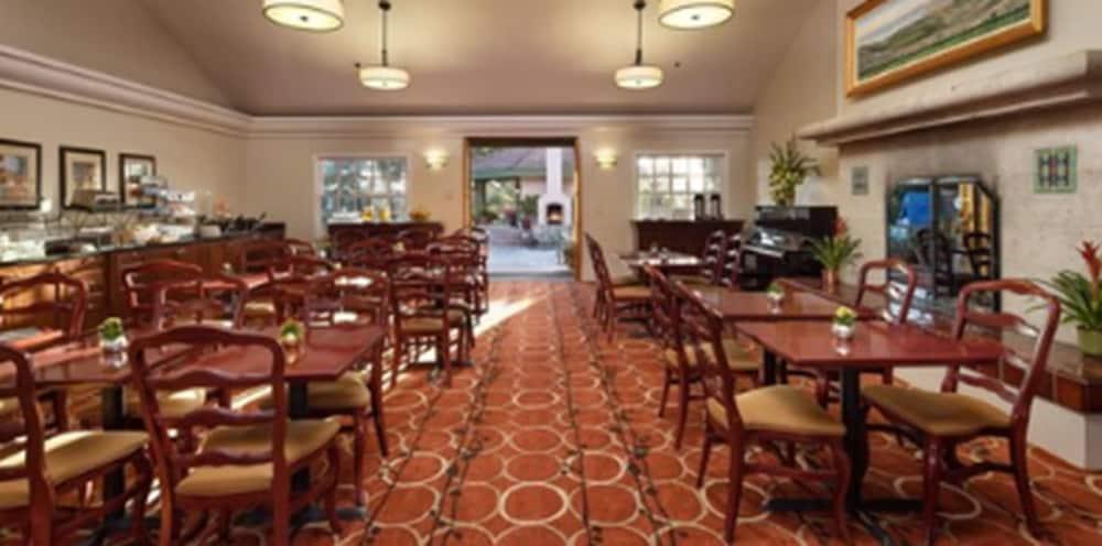 Half Moon Bay Lodge Екстер'єр фото