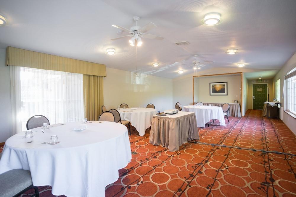 Half Moon Bay Lodge Екстер'єр фото